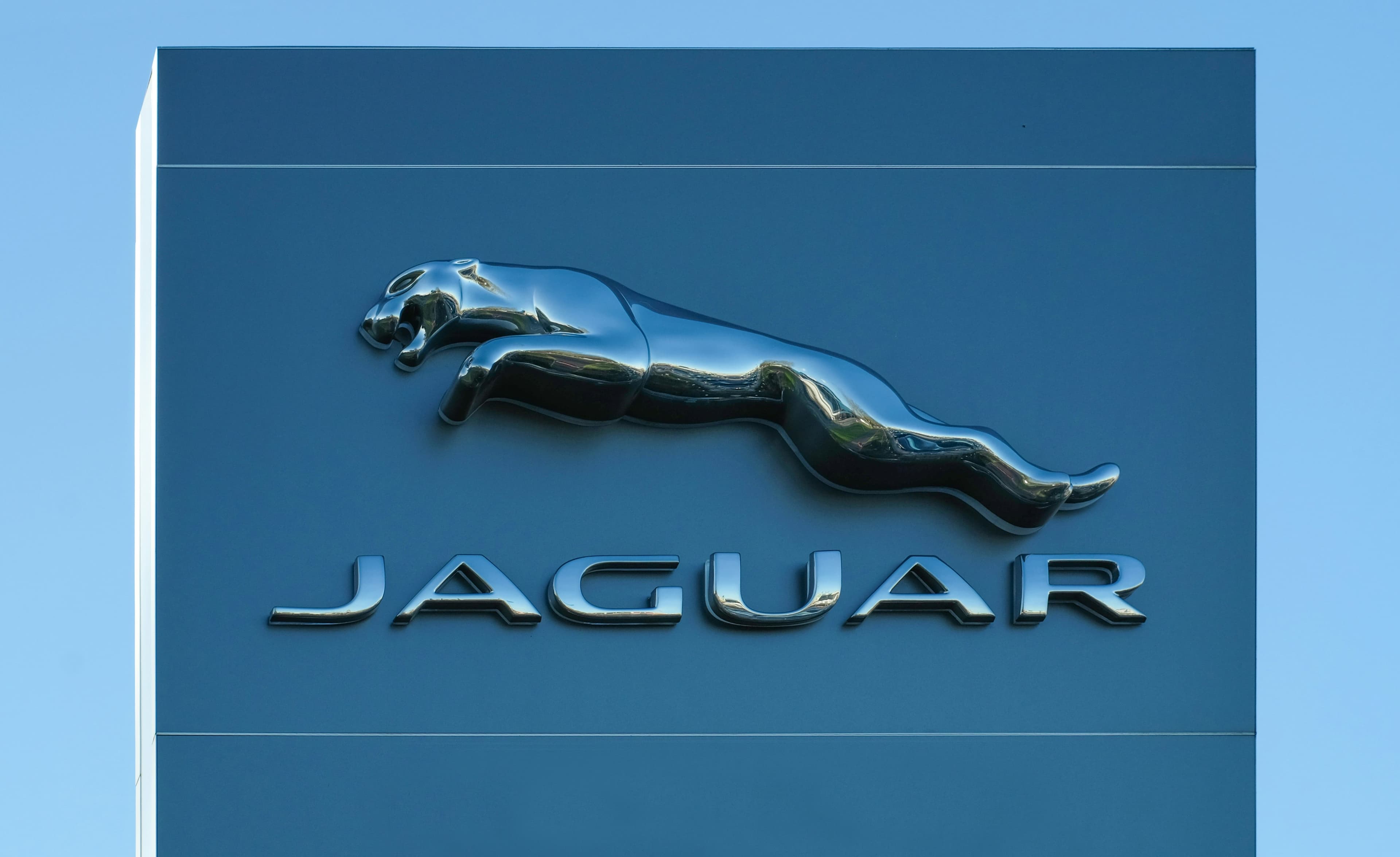 Jaguar logo